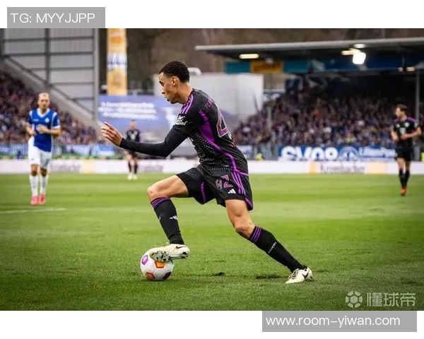 弗罗因德谈年轻球员个性化评估称赞查韦斯天赋出众